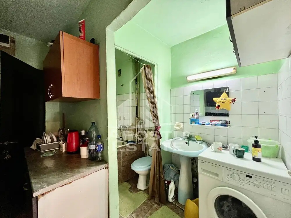 Apartament o camera, etaj 2, bloc anvelopat, Complexul Studentesc