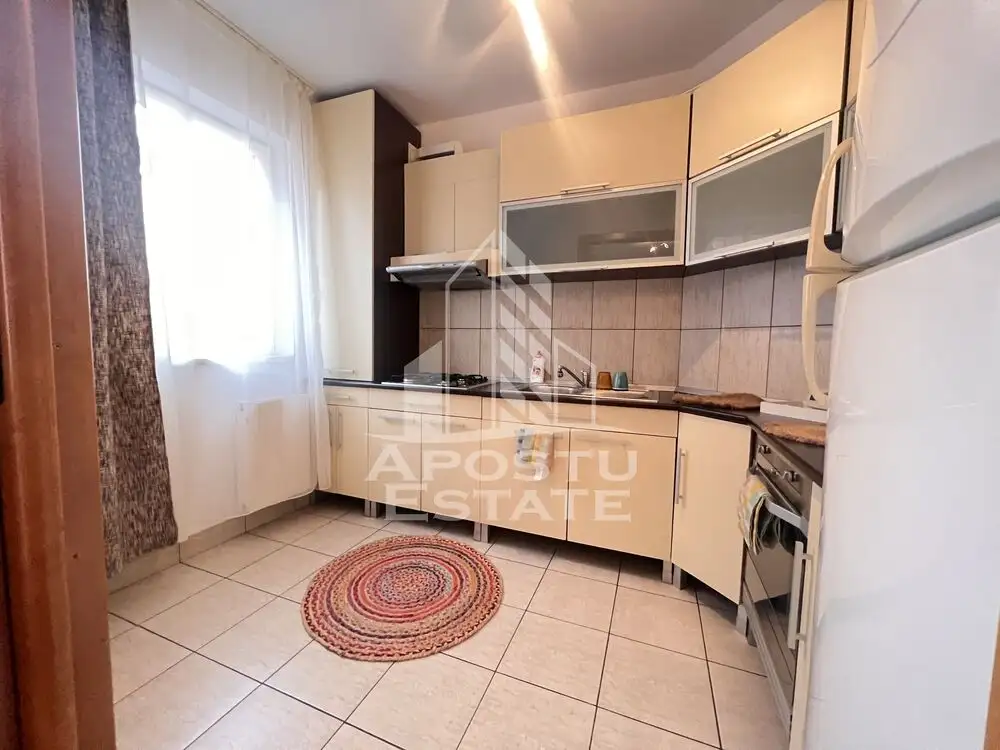 Apartament cu 3 camere, 2 locuri de parcare, Dumbravita