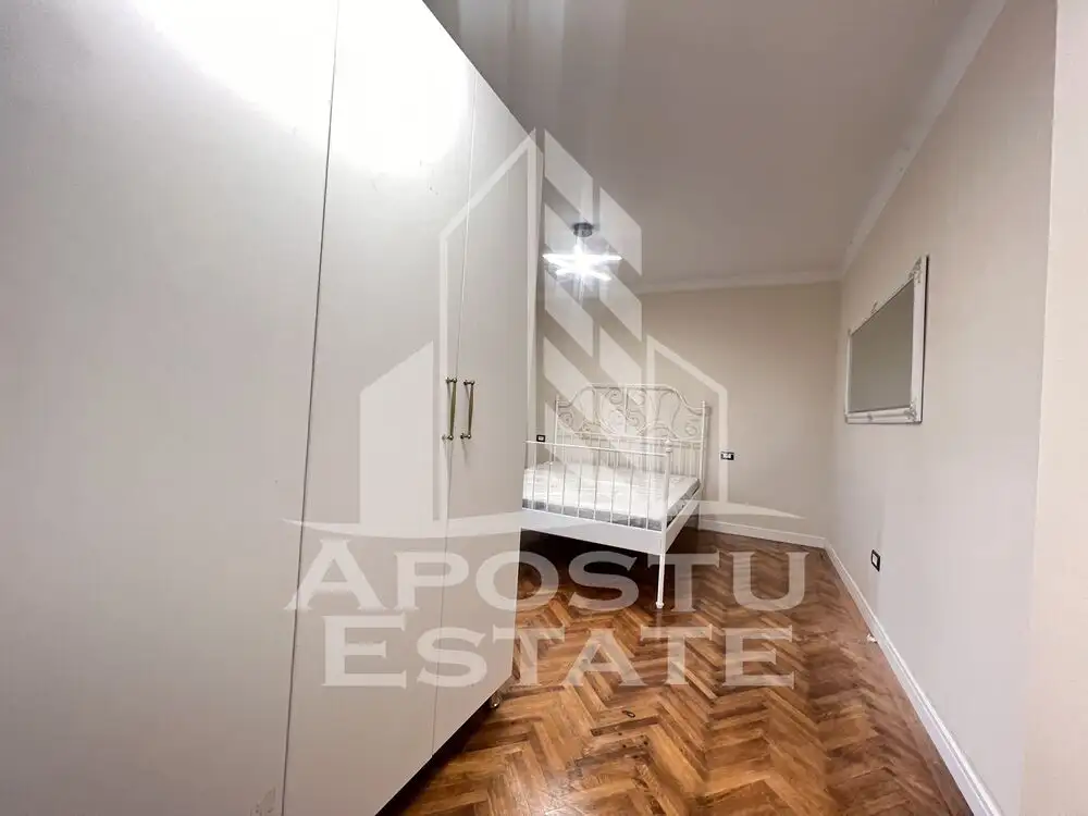 Apartament cu 1 camera, centrala proprie, in Piata 700