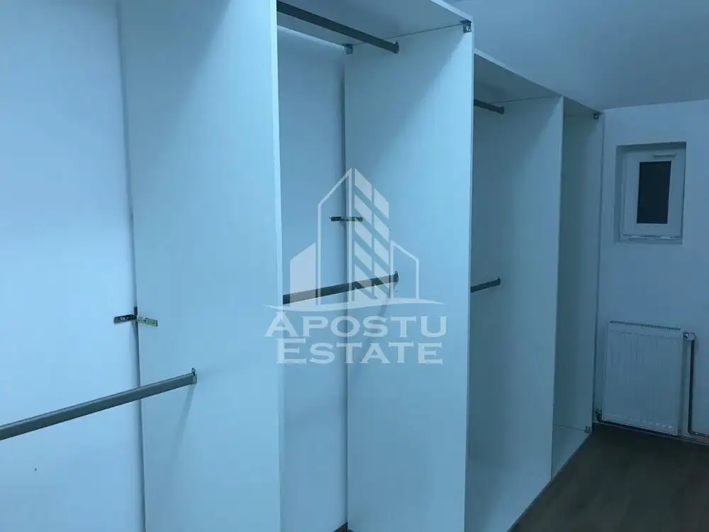 Apartament cu 3 camere, loc de parcare, in Dumbravita