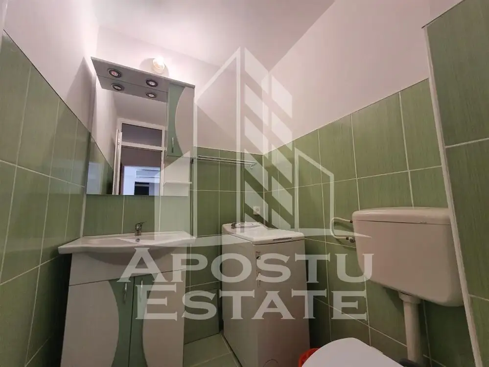 Apartament cu 4 camere 2 bai si 2 balcoane in zona Piata Verde