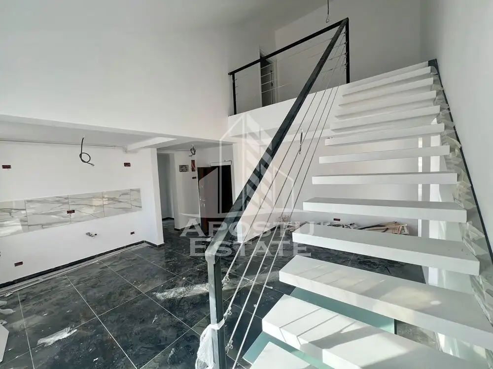 Penthouse cu scara interioara deosebita, 3 camere si 2 bai langa Lidl