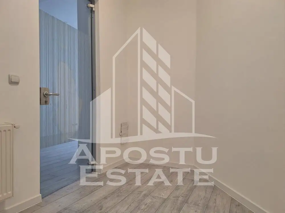 Apartament cu 4 camere si 2 intrari, 80 mp utili, Ultracentral