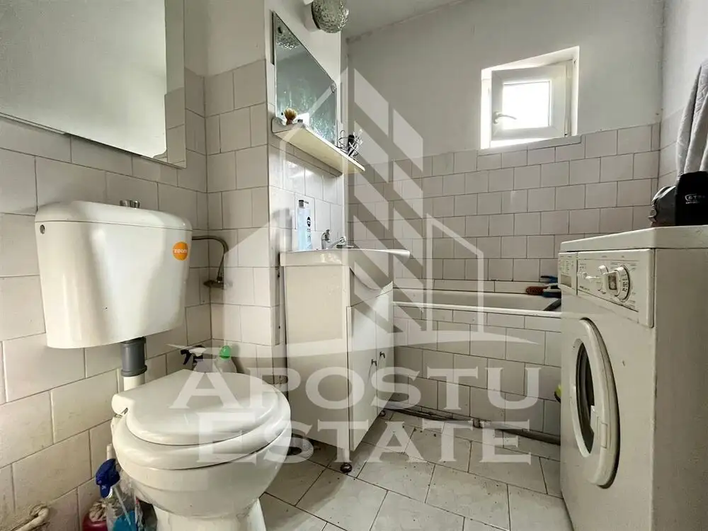 Apartament cu 4 camere, centrala proprie, zona Aradului