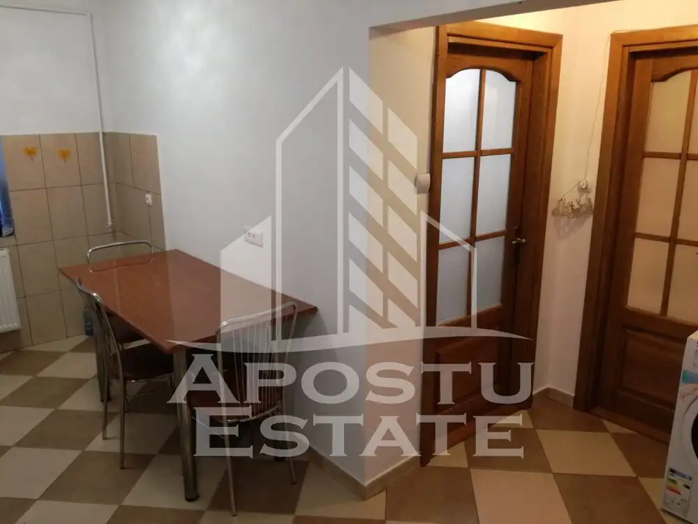 Apartament cu 2 camere, decomandat, situat in zona Iosefin