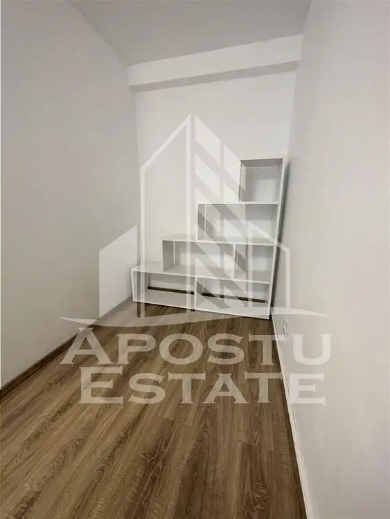 Apartament decomandat, 3 camere, zona Medicinei