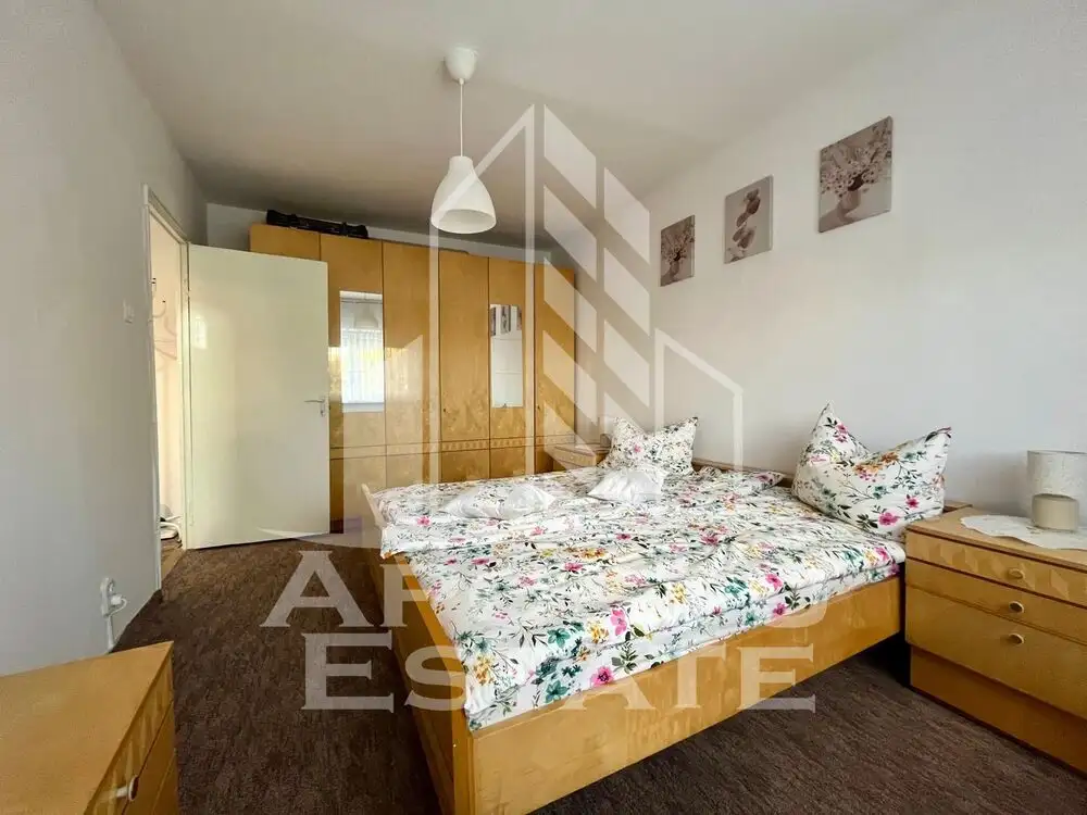 Apartament 3 camere,centrala proprie,AC,zona Girocului