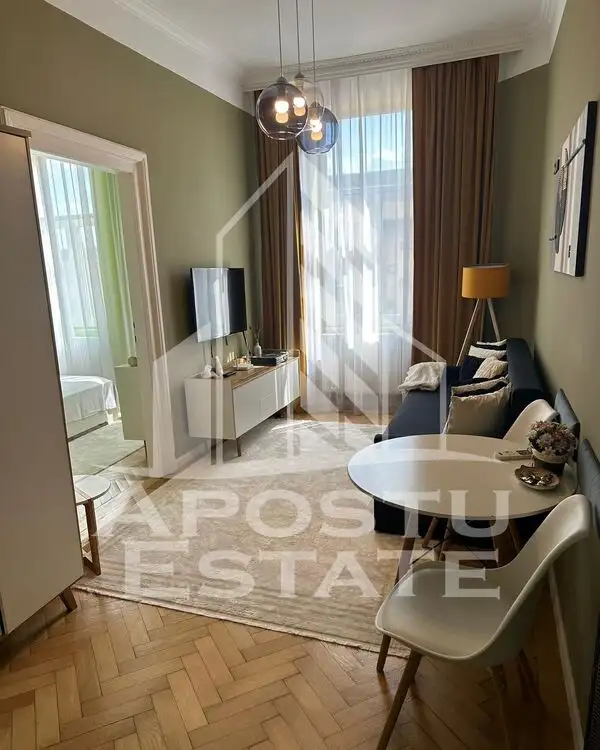 Apartament 2 camere, cladire in curs de reabilitare in Piata Victoriei