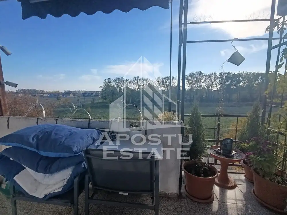 Apartament 4 camere, decomandat, 3 dormitoare, 2 bai, zona Fratelia