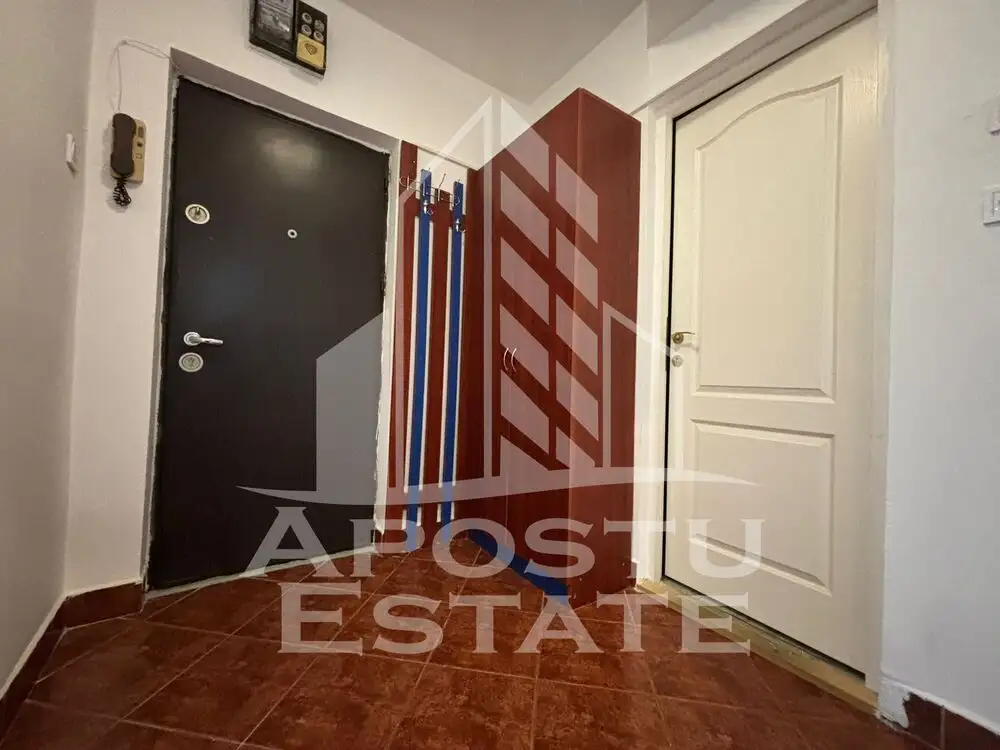 Apartament cu 2 camere, zona Complexul Studentesc