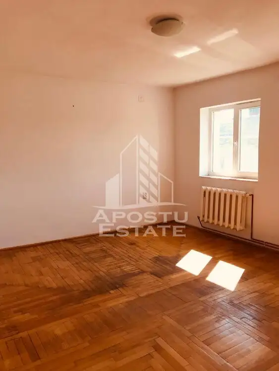 Casa tip duplex, P+2E, garaj, zona Simion Barnutiu