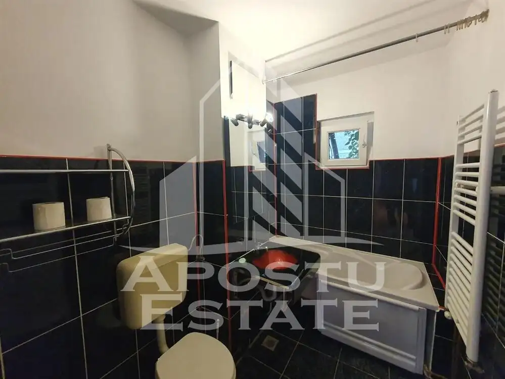 Apartament cu 4 camere 2 bai si 2 balcoane in zona Piata Verde