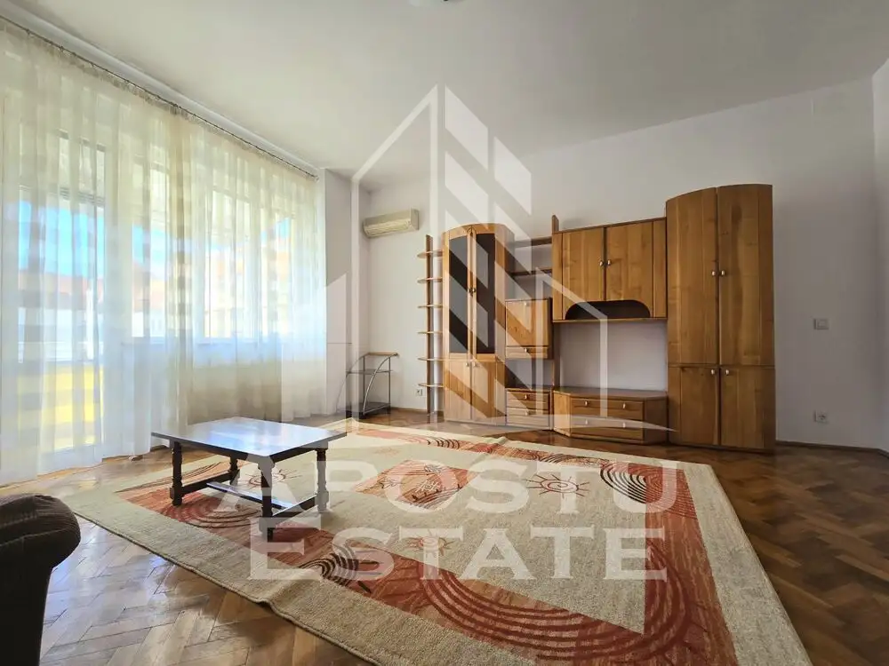 Apartament 3 camere , 154 mp , Central