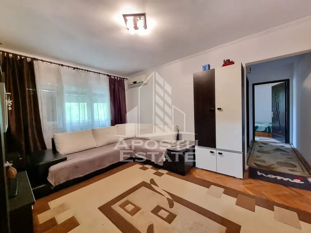 Apartament 3 camere, etaj intermediar, centrala proprie, , zona Dacia