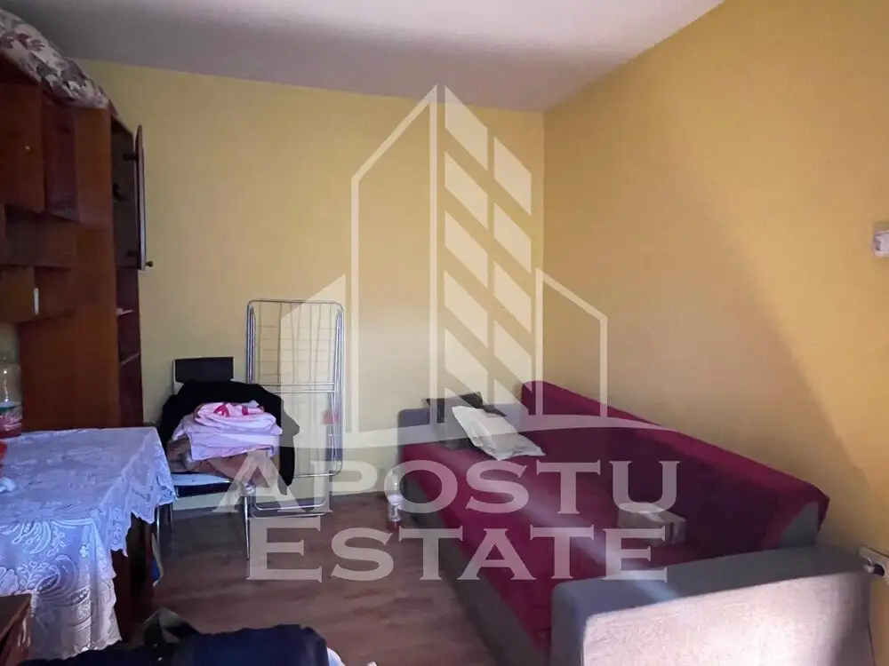 Apartament cu doua camere etajul intai Blascovici