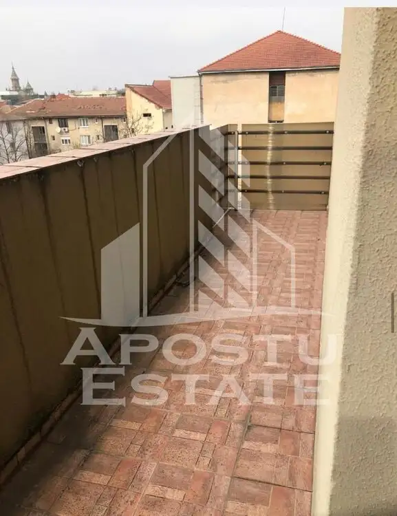 Apartament pethouse, cu terasa generoasa etaj intermediar in Balcescu