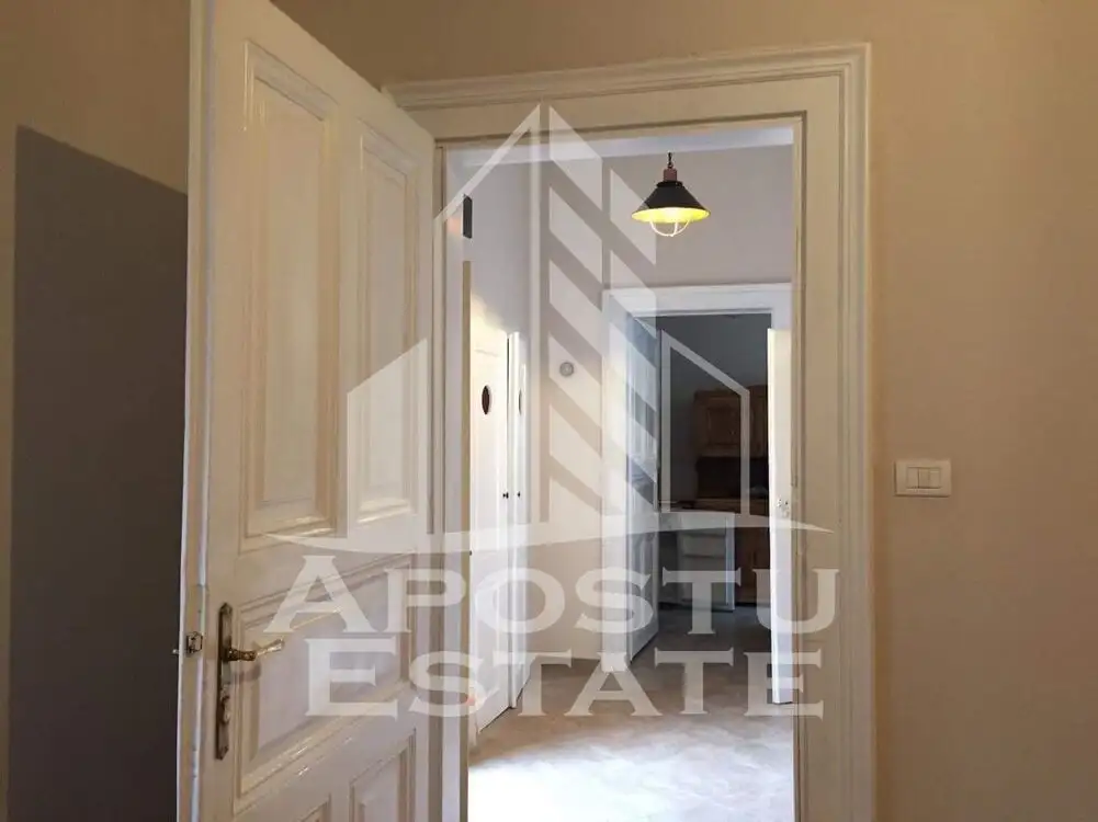 Apartament renovat complet in cladire reabilitata, Piata Unirii