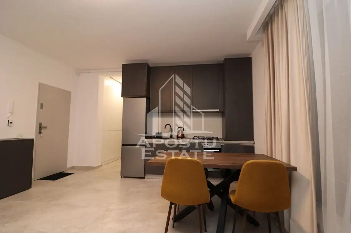 Apartament prima inchirere 2 camere, loc de parcare, Girocului