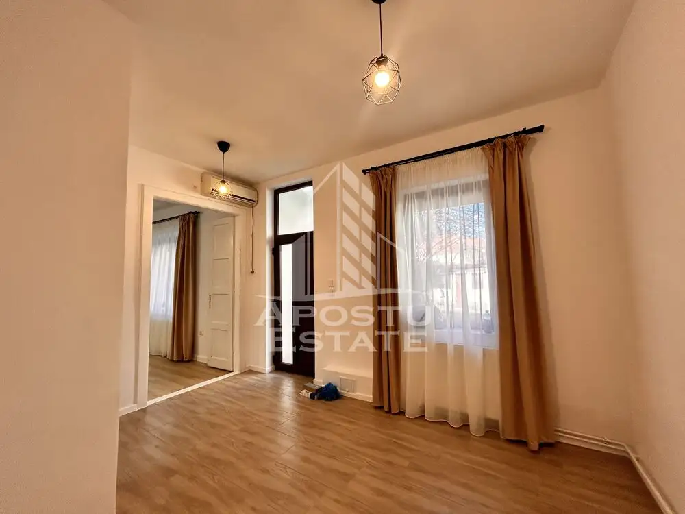 Apartament 2 camere în Curte Privată in Piata Maria