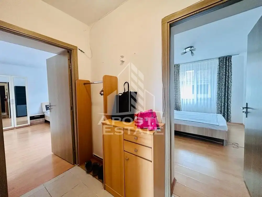 Apartament 2 camere cu loc de parcare si vedere in Piata 700