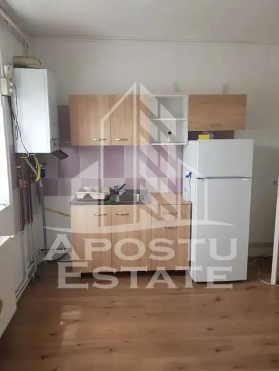 Apartament 1 camera, UMT, Centrala Proprie