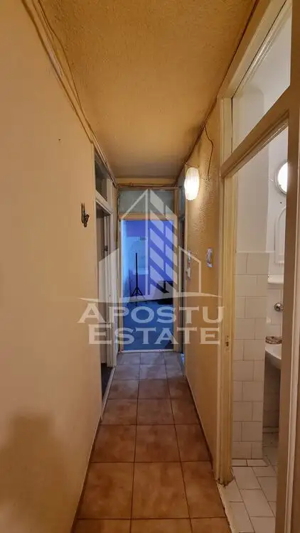 Apartament 3 camere, 2 bai, 2 balcoane,  zona Mircea cel Bătrân