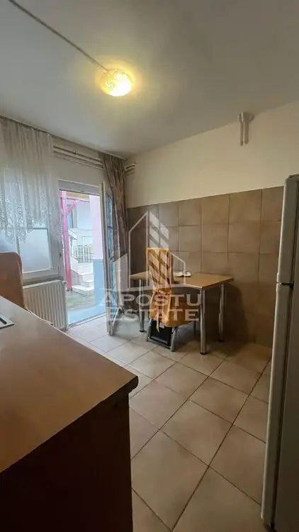 Apartament la casa, zona Steaua