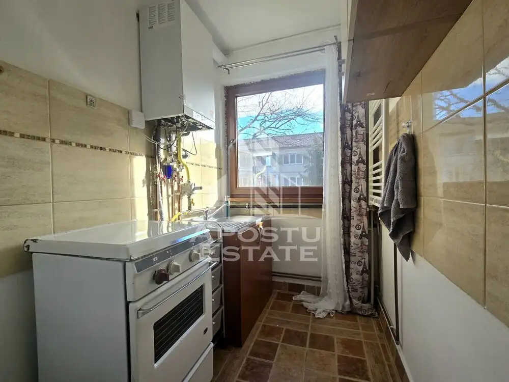 Apartament cu 2 camere, etaj intermediar, centrala proprie, Cetatii