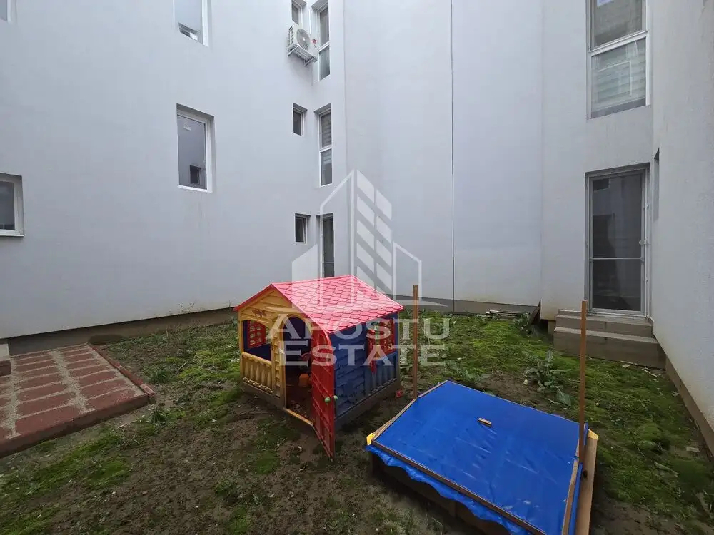 Apartament cu 2 camere, decomandat, terasa de 15 mp, Giroc