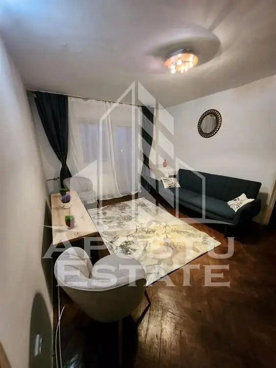 Apartament 2 camere, semidecomandat, zona Olimpia