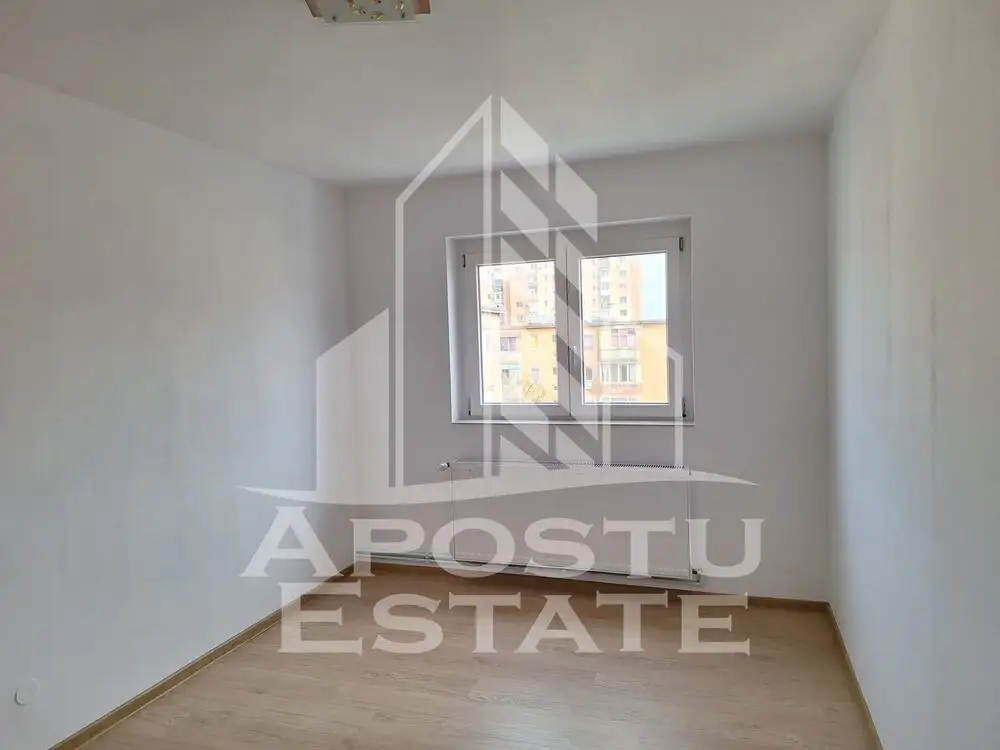 Apartament 2 camere,  semidecomandat, 54 mp utili, Aurel Vlaicu