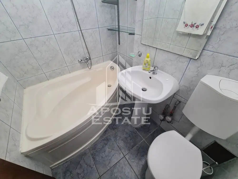 Apartament 3 camere in bloc anvelopat,  Zona Iosefin - Dambovita