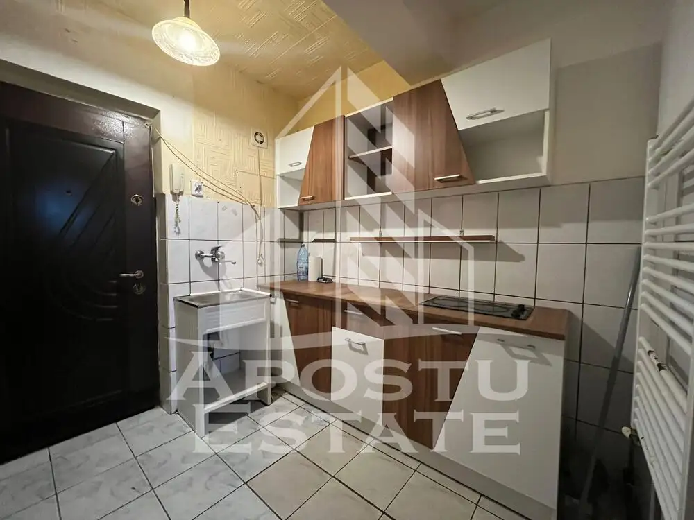 Apartament cu o camera, etajul 2, zona Olimpia-Stadion