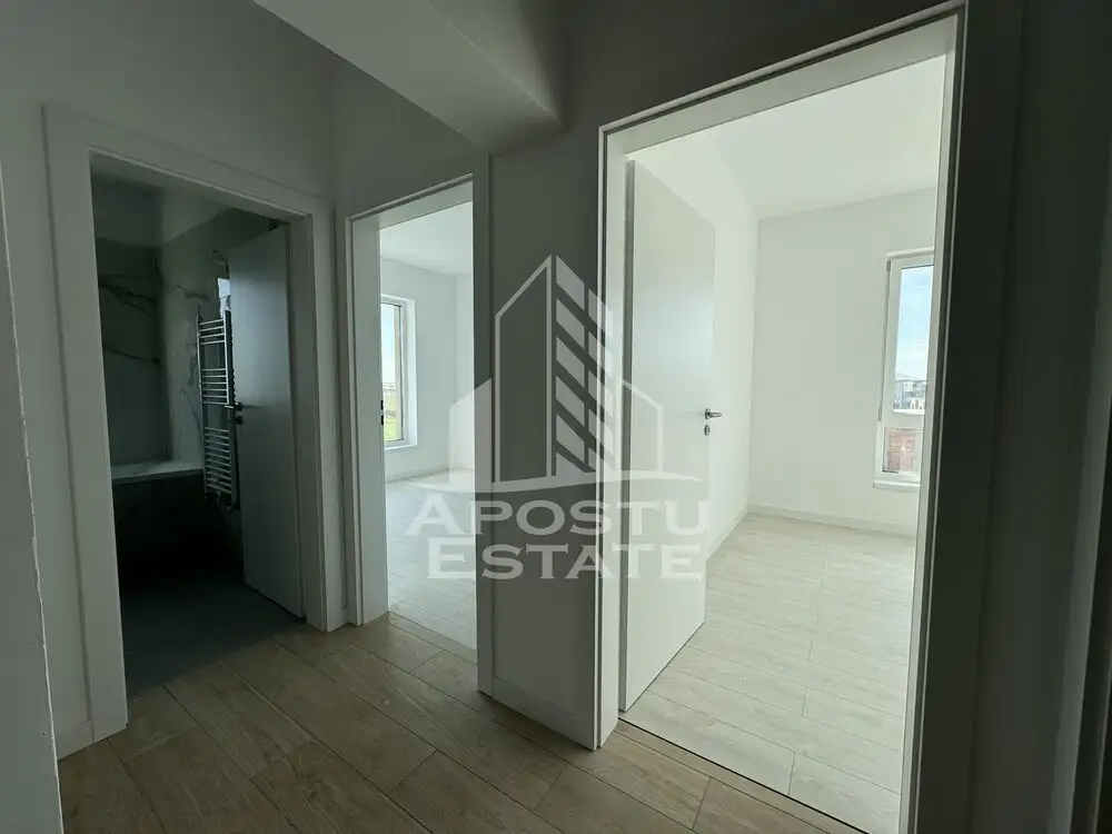 Apartament cu 3 camere si 2 bai,dressing, bloc cu lift la asfalt Giroc