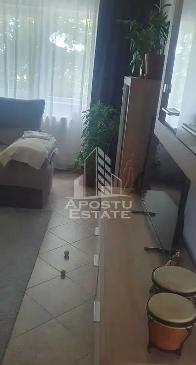 Apartament 2 camere, etaj intermediar, centrala proprie, Zona Lipovei