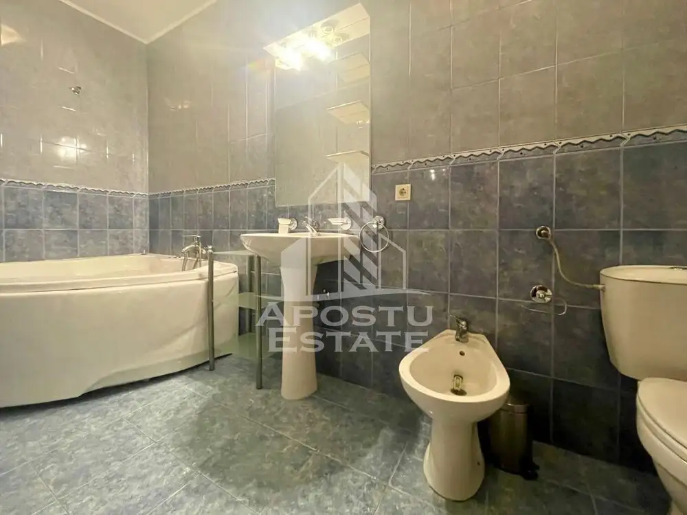 Apartament decomandat 3 camere Malul Muresului