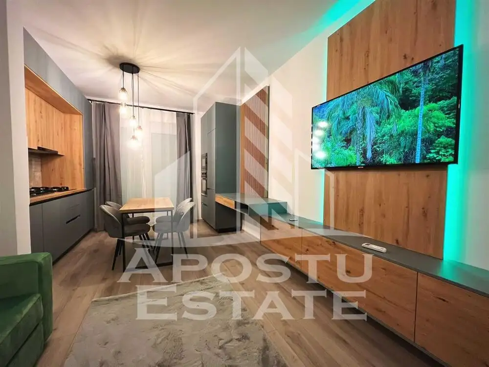 Apartament Lux cu 2 camere si curte privata