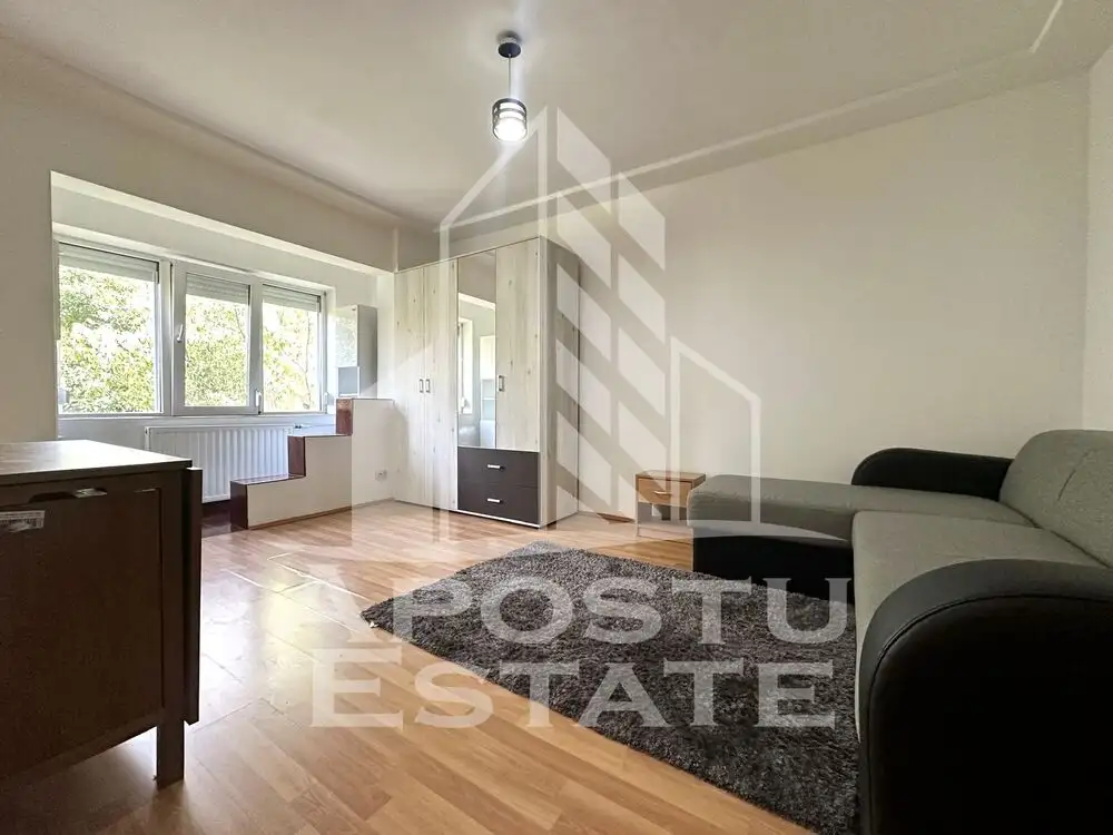 Apartament cu o camera, etajul 3, zona Girocului