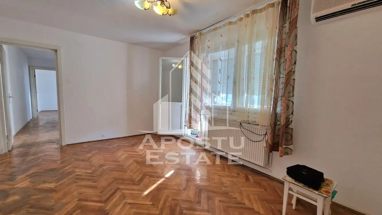 Apartament cu 3 camere, centrala proprie,  zona Circumvalatiunii