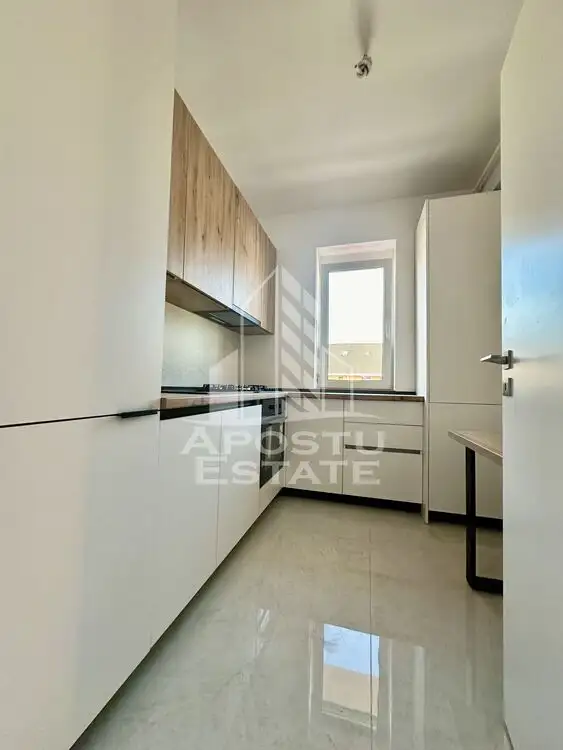 Apartament tip penthouse, bucatarie inchisa, mobilat, situat in Giroc