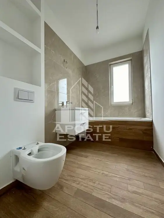 Apartament cu 2 camere decomandat. Terasa si pod generos