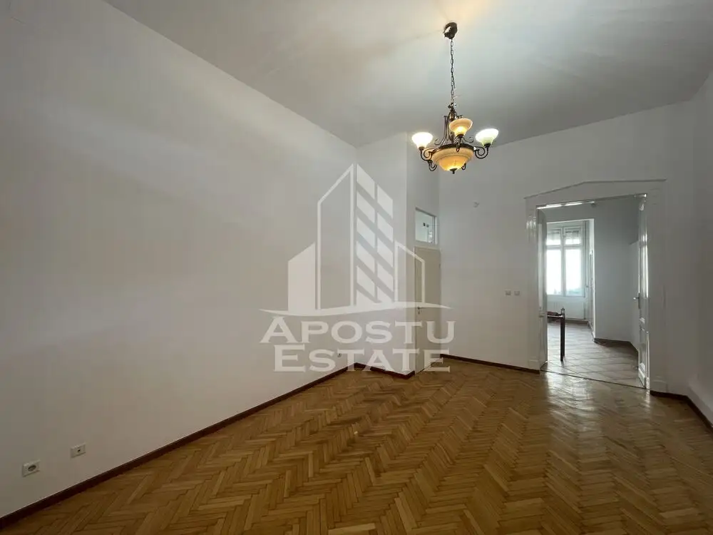 Apartament cu 5 camere, 180 mp, Zona Ultracentrala