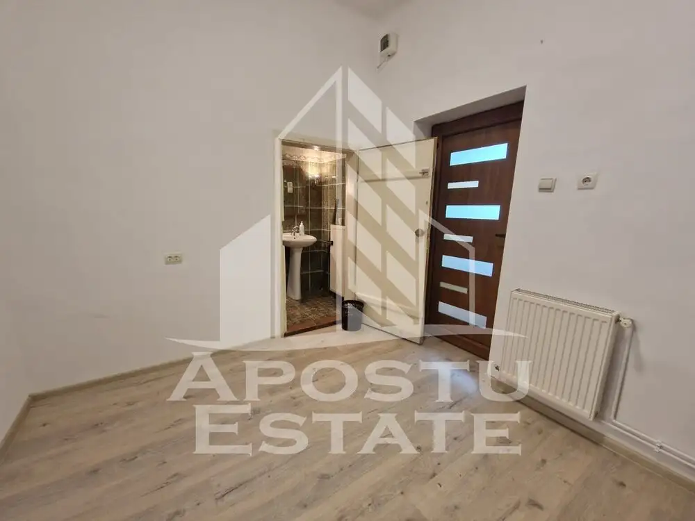 Apartament zona Balcescu spatiu de birouri