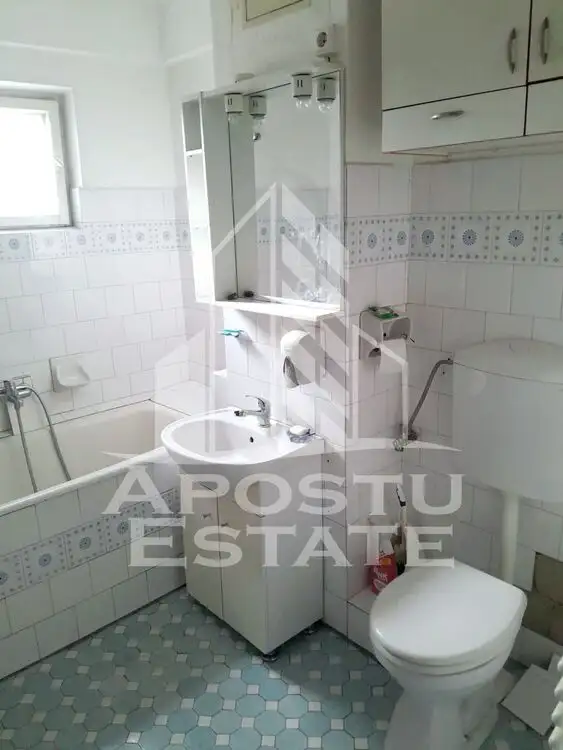 Apartament 3 camere ,etaj2, centrala proprie, zona Aradului