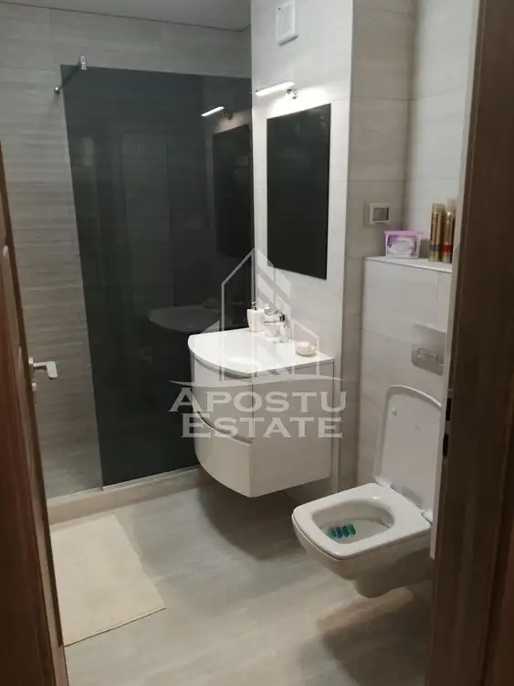 Apartament cu 2 camere, loc de parcare acoperit, zona Aradului