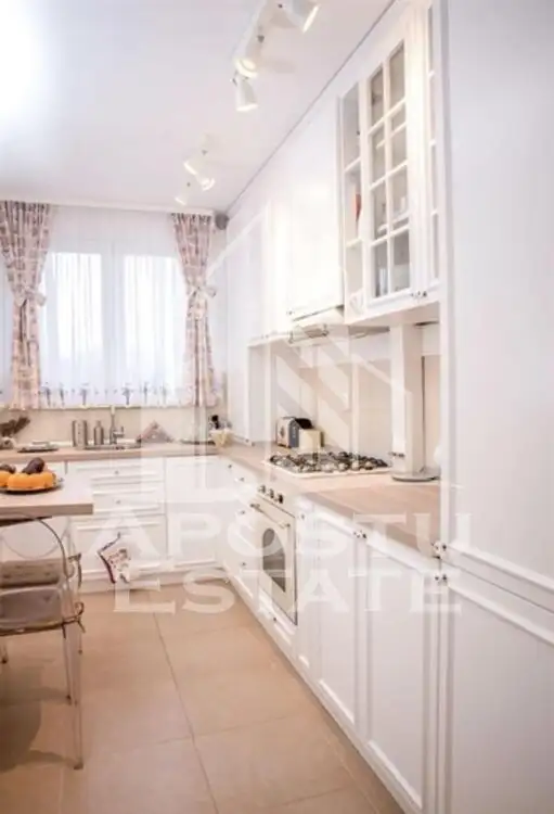 Apartament cu 2 camere decomandat zona Lipovei