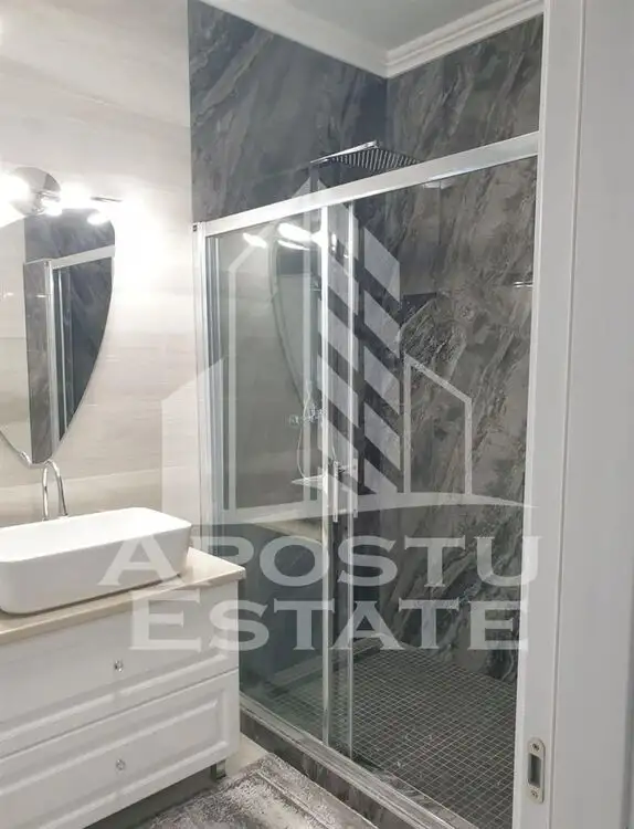 Penthouse lux cu 4 camere 2 bai si terasa in zona Torontalului