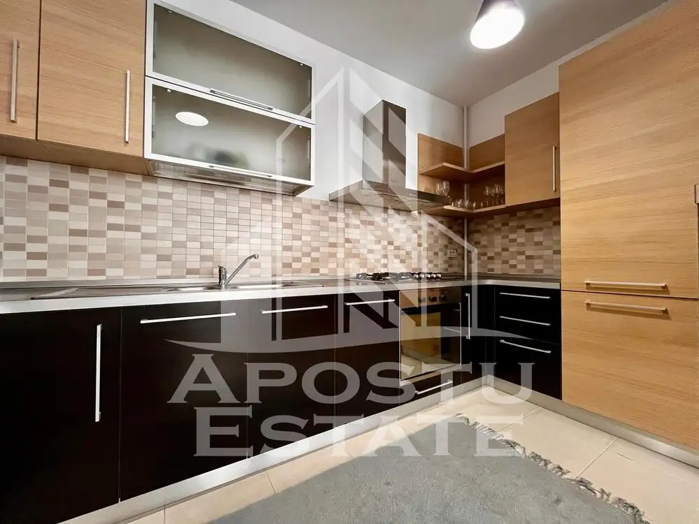 Apartament 3 camere, ultra spatios, parcare privata, Take Ionescu