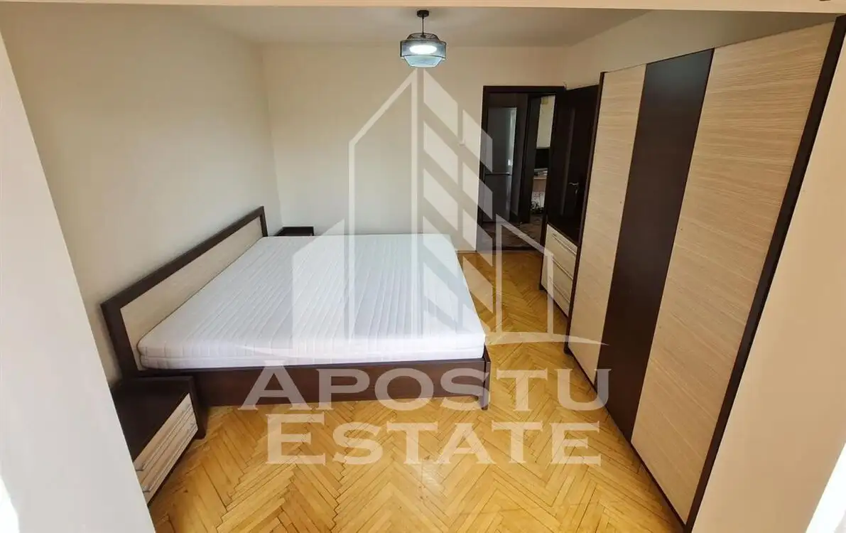 Apartament cu 2 camere semidecomandat, zona Lipovei