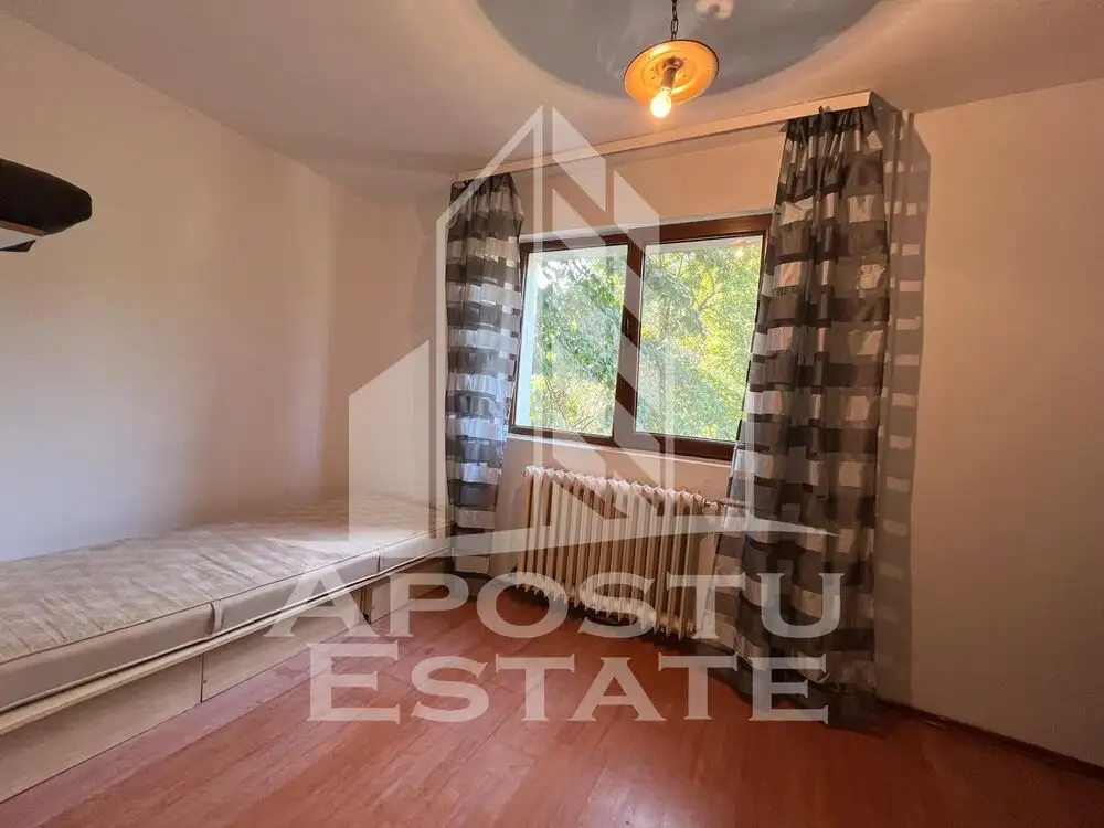 Apartament cu 2 camere, etajul 2 in zona Sagului